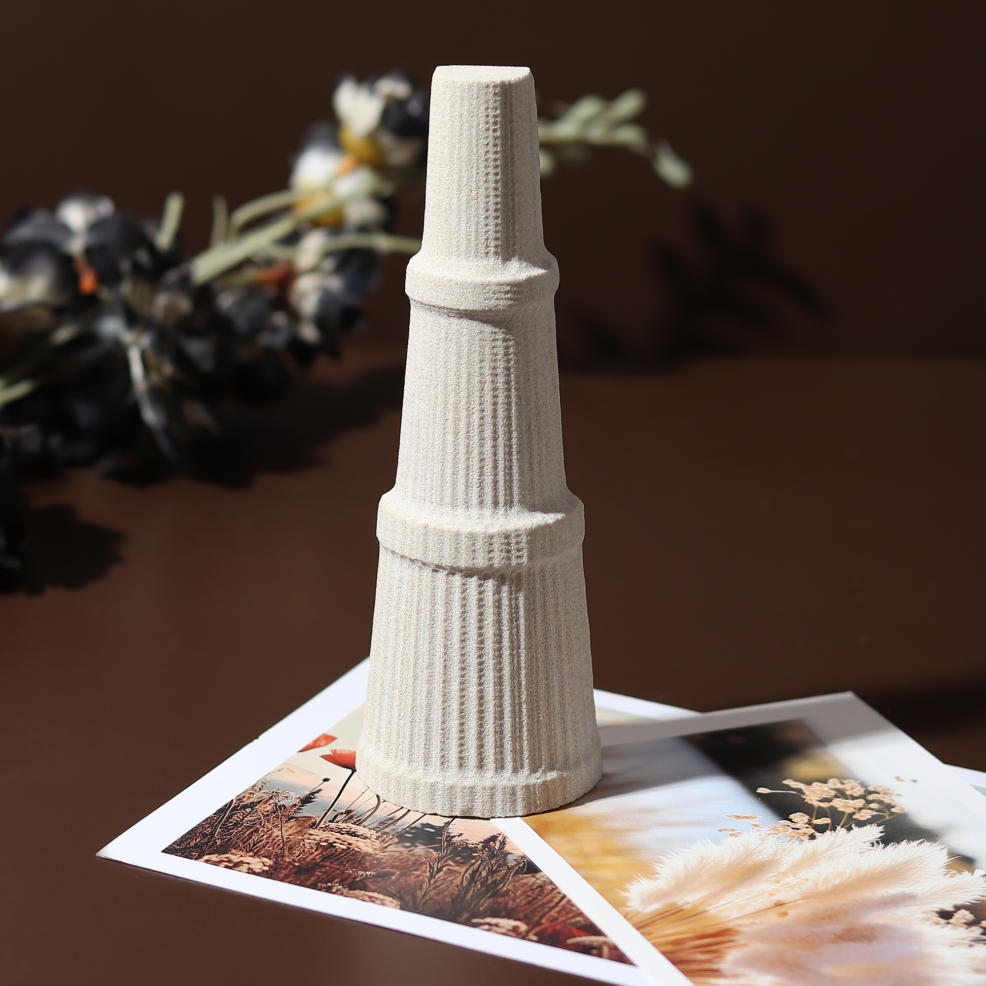 THE HERITAGE QUTUB MINAR PAPER WEIGHT - A Little Piece of Architecture